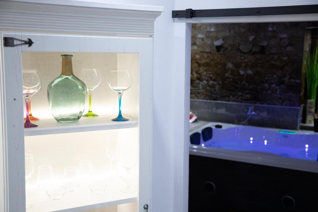 La Veguilla Deluxe Jacuzzi Apartment อลามา เด อรากอน ภายนอก รูปภาพ